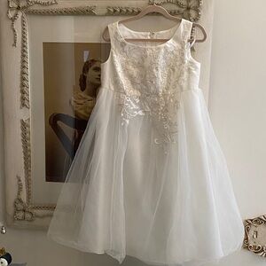 DAVID’S BRIDAL Flower Girl Formal Dress